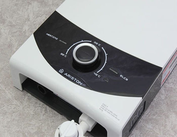 Máy tắm nước nóng lạnh Ariston AURES SMART SQUARE SMC45PE-VN - Hàng chính hãng