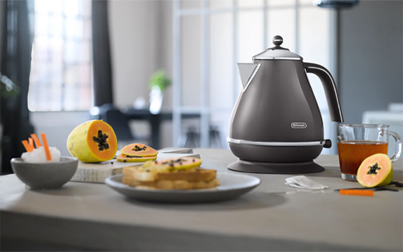 Ấm điện siêu tốc Delonghi KBOT2001.GY - Hàng chính hãng