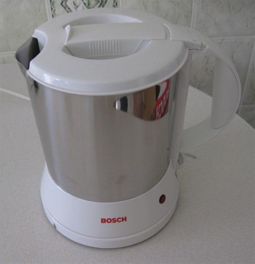 Ấm đun nước siêu tốc Bosch TWK1201N - Hàng chính hãng