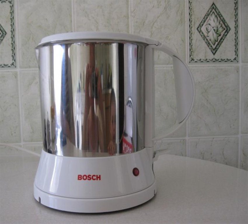 Ấm đun nước siêu tốc Bosch TWK1201N - Hàng chính hãng