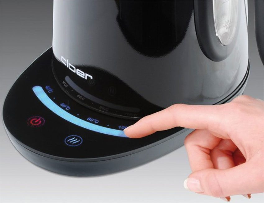 Bảng điều khiển bằng điện tử của ấm siêu tốc Cloer 4950