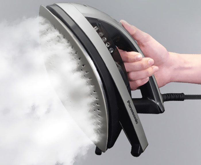 Bàn ủi hơi nước Panasonic NIW650CS - Hàng chính hãng