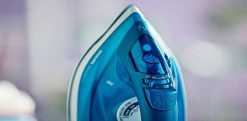 Khoang chứa nước của Bàn ủi hơi nước Philips GC1756 