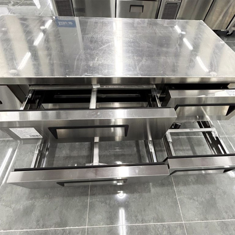 Bàn mát công nghiệp Turbo Air TCB15-4 - Hàng chính hãng