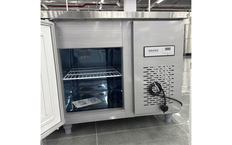 Bàn Salad công nghiệp Grand Woosung CWSM-090RB - Hàng chính hãng