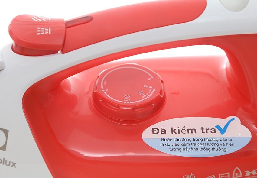Nút vặn điều chỉnh nhiệt độ của bàn ủi Electrolux ESI5116 