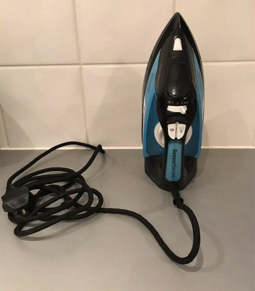 Bàn ủi hơi nước Bosch TDA5080GB với thiết kế hiện đại