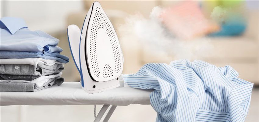 Bàn ủi hơi nước Lock&Lock ENI321 - Hàng chính hãng