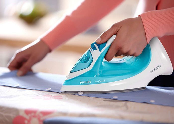 Bàn ủi hơi nước Philips GC1028