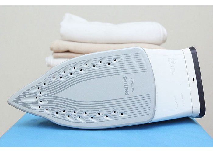 Bàn ủi hơi nước Philips GC2988