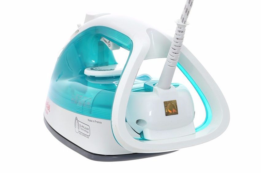 Mặt sau của bàn ủi hơi nước Tefal FV3910E0