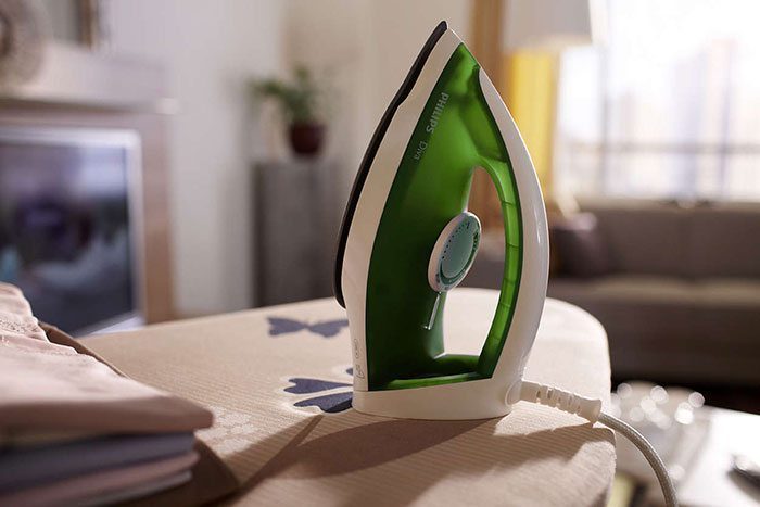 Bàn ủi khô Philips GC122/79