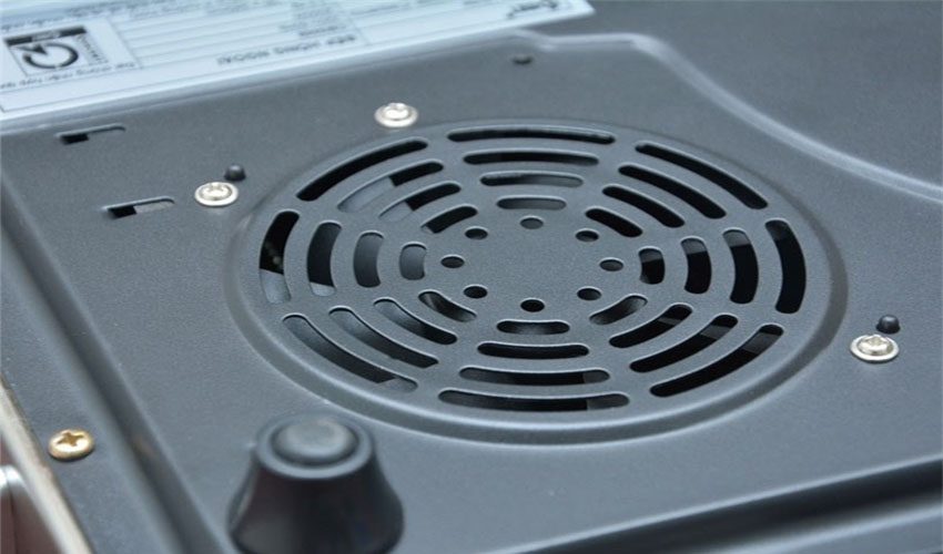 Hệ thống tản nhiệt của bếp đơn hồng ngoại Comet CM5558