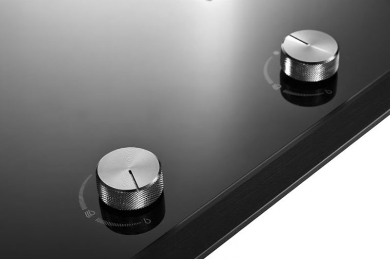 Điều khiển bằng nút xoay của bếp gas âm Rinnai RB-2VCGN