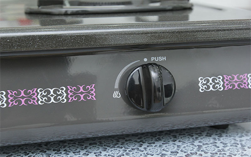 Núm vặn điều khiển của Bếp gas đôi Rinnai RV-2715G