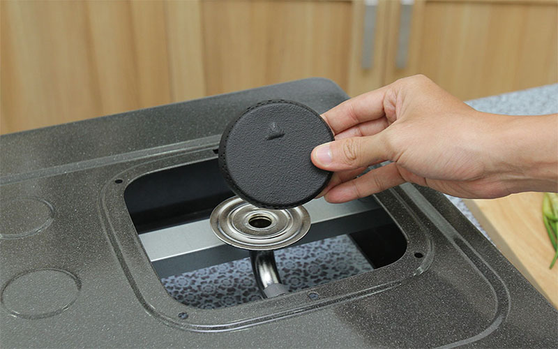 Đầu đốt của Bếp gas đôi Rinnai RV-2715G