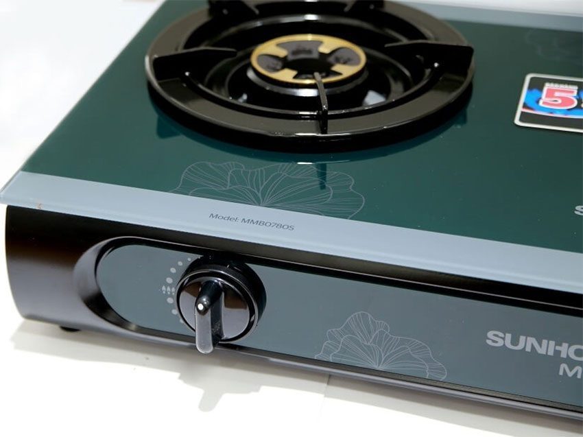 Núm xoay điều khiển của bếp gas dương kính Sunhouse Mama MMB0780S