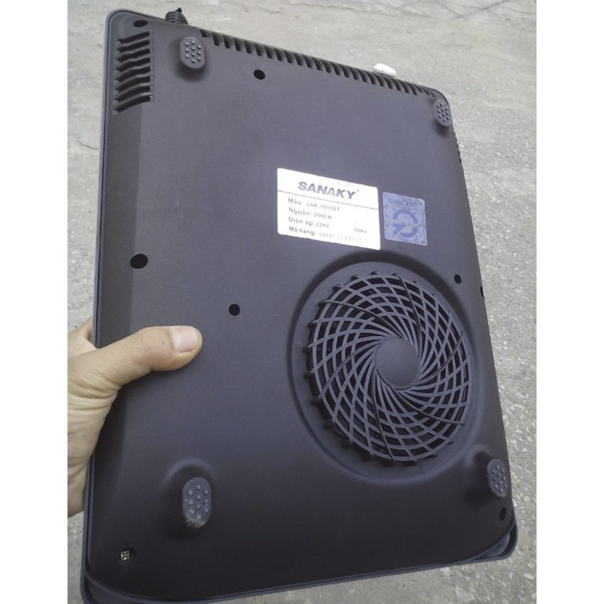 Bếp điện từ Sanaky SNK-1018BT - Hàng chính hãng