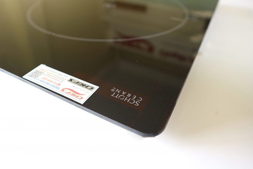 Chất liệu mặt kính của bếp từ ba Chef's EH-IH566