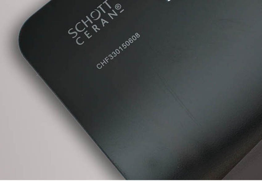 Bếp từ đôi Chef's EH-DIH330 được trang bị mặt kính cao cấp chịu lực, chịu nhiệt tốt