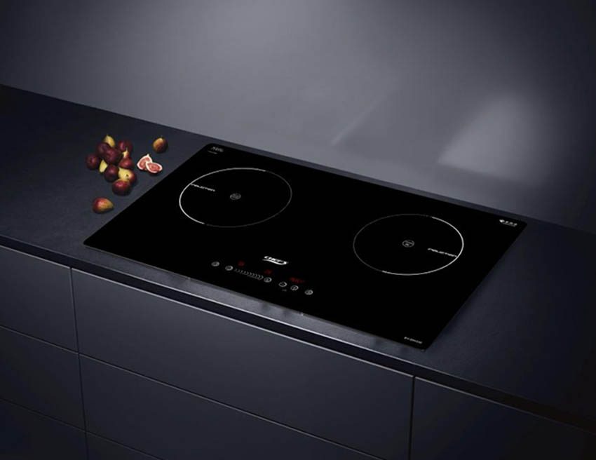 Bếp từ đôi Chef's EH-DIH330 với thiết kế sang trọng 