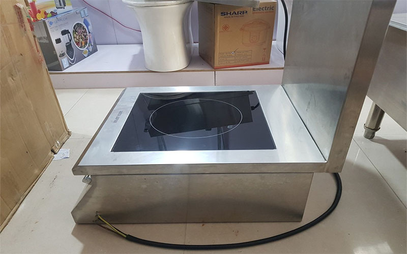 Bếp từ đôi công nghiệp Akita Japan 8000W mặt lồi + mặt lõm