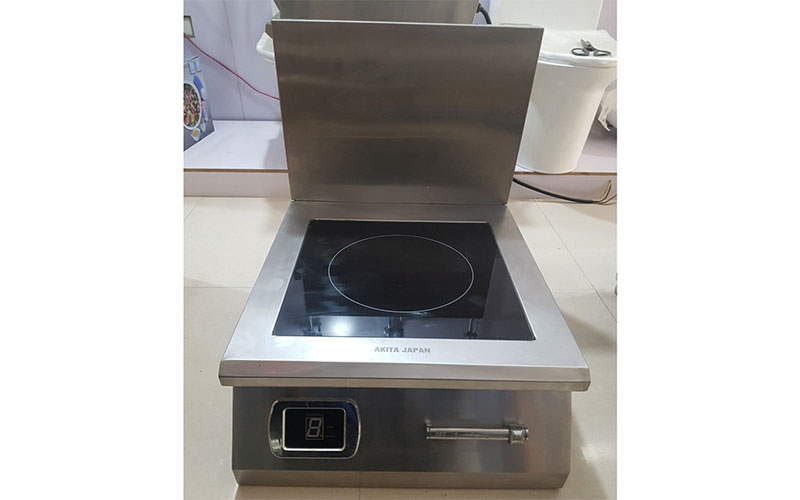 Bếp từ đôi công nghiệp Akita Japan 8000W mặt lồi + mặt lõm