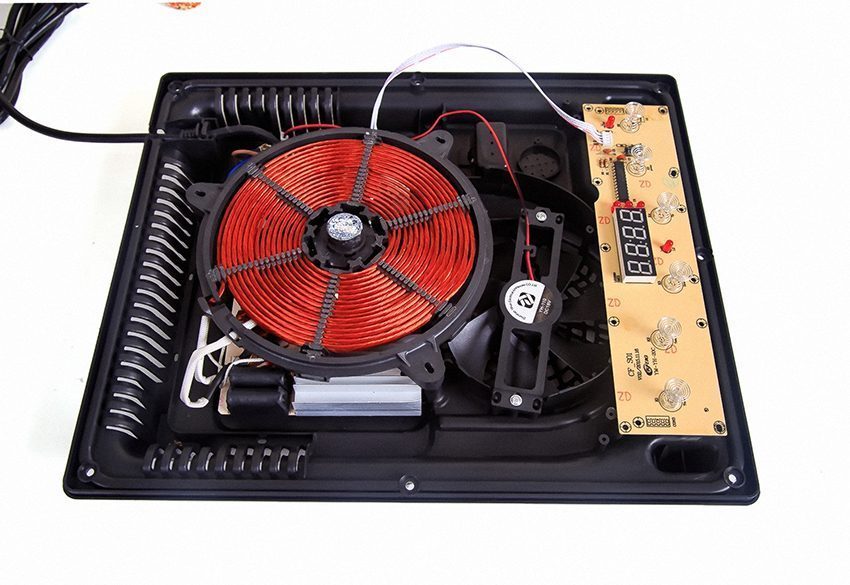 Thiết kế mâm từ 2 lớp của bếp từ đơn Taka TKI1H24