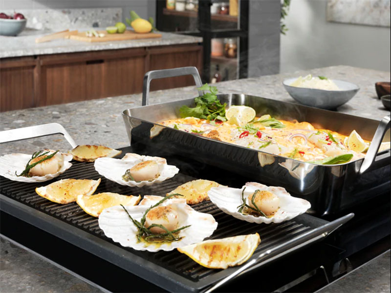 Chức năng kết nối vùng nấu của bếp từ tư âm kính ELectrolux EIV644