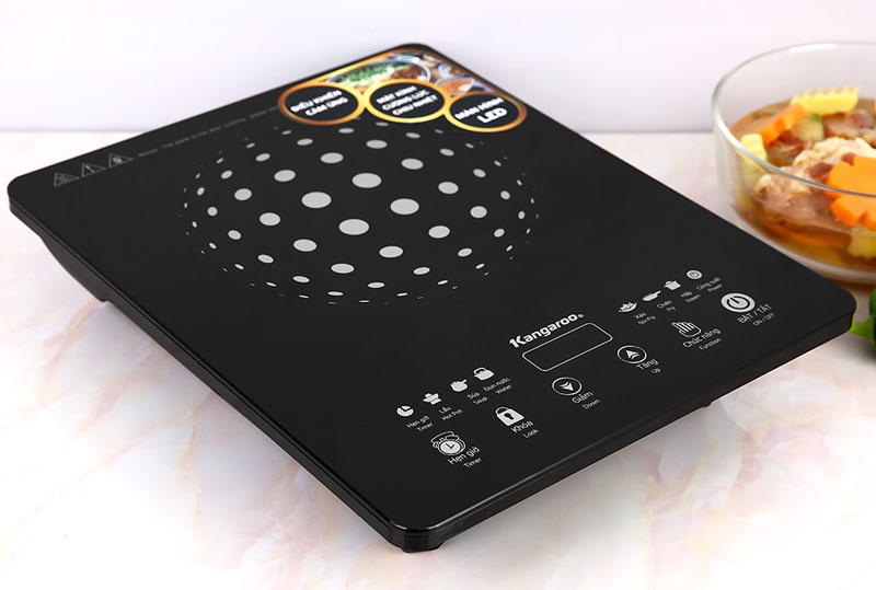 Nhỏ gọn, sang trọng, mặt bếp làm bằng kính cường lực