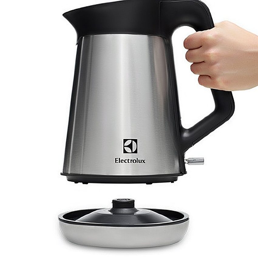 Bình đun nước siêu tốc Electrolux EEK-5604S