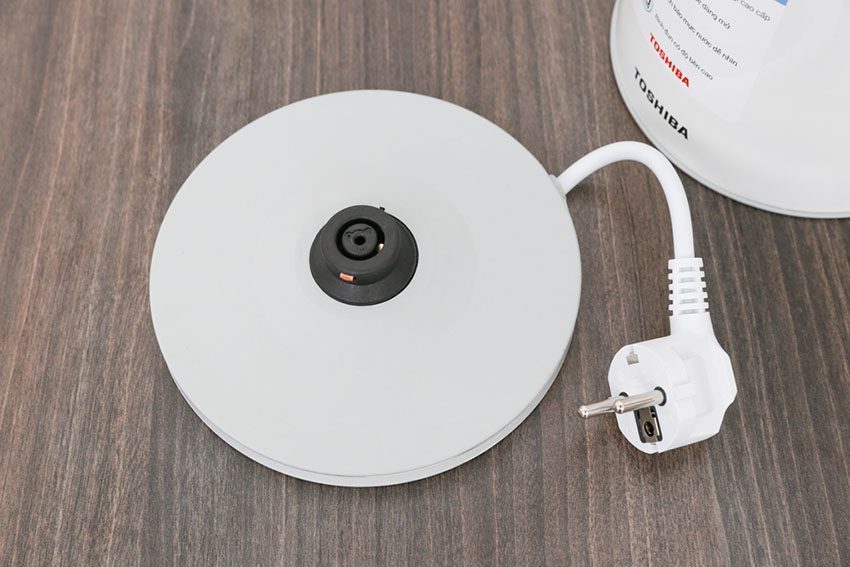 Đế xoay 360 độ của bình đun siêu tốc Toshiba PHK-17FM(W)VN 