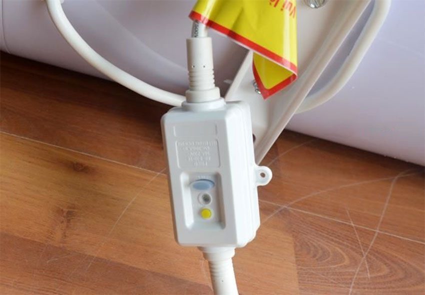 Bình nóng lạnh gián tiếp chông giật Ferroli QQ 50L ME - Hàng chính hãng