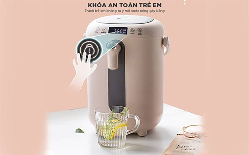 Chức năng khóa trẻ em của Bình thủy điện Bear KE-B30V1