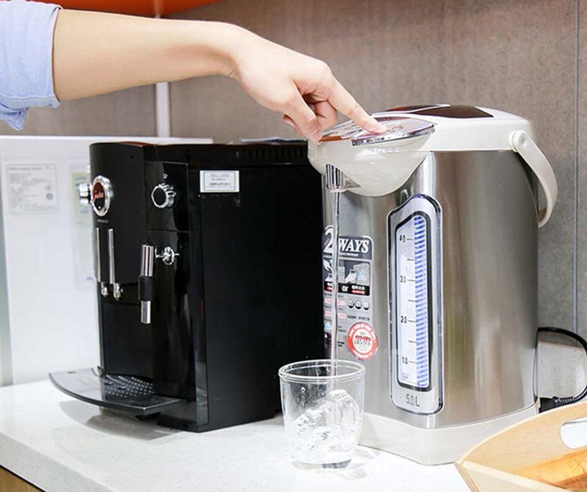 Bình thủy điện Lock&Lock EJK583BEG - Hàng chính hãng