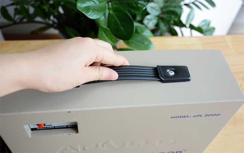 Quai xách của Bộ lưu điện cửa cuốn Apollo APL2000