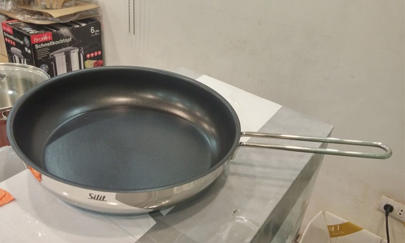 Chảo chống dính của Bộ nồi inox Silit Diamant 7 món