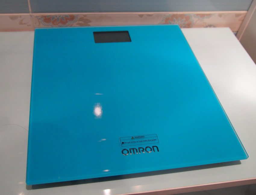 Cân sức khỏe Omron HN-289