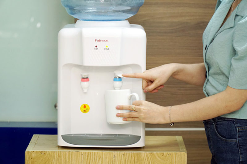Cây nước nóng lạnh để bàn Fujihome WD5510E - Hàng chính hãng