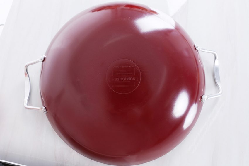 Thiết kế đáy của chảo bầu Sunhouse SWP34A