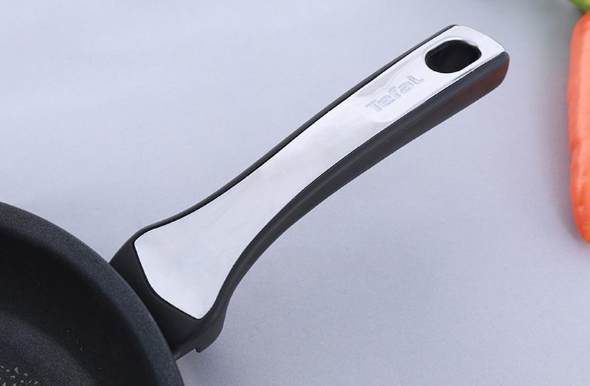 Tay cầm của chảo chiên chống dính Tefal C6200272