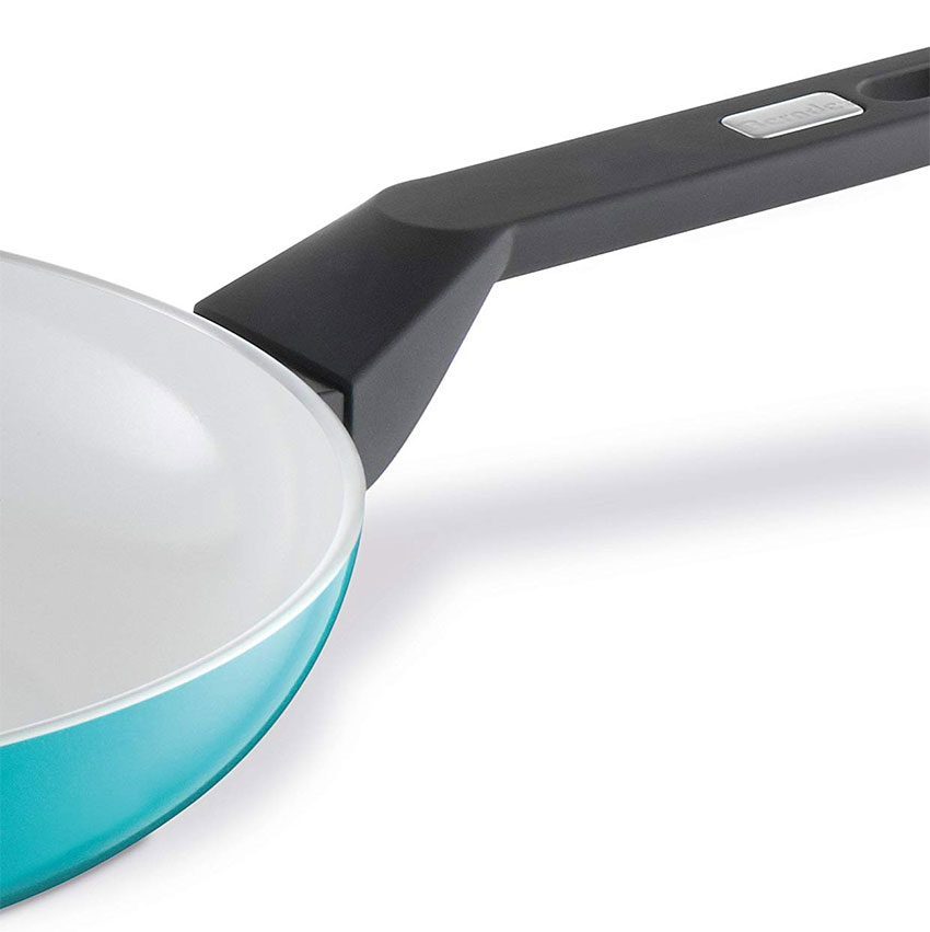 Chất liệu quai cầm của chảo chống dính Berndes Pan Alco 079706