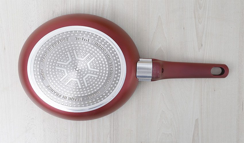 Thiết kế đáy chảo của Chảo nhôm chống dính Tefal C6820472