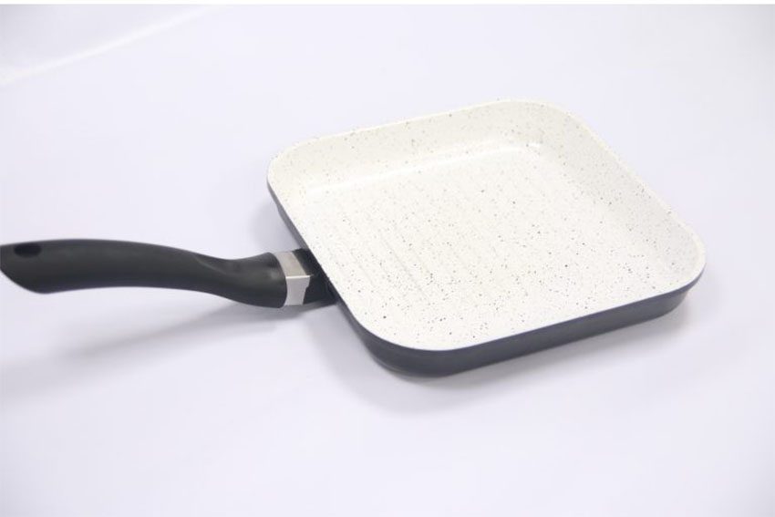 Chất liệu lòng chảo nướng 28cm Rapido RG28-SD