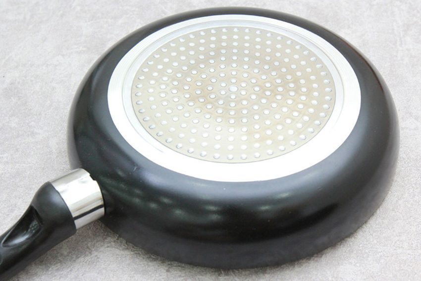 Thiết kế đáy của chảo từ Sunhouse SHM22