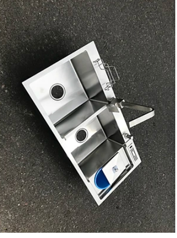 Chất liệu inox bền đẹp, sáng bóng, dễ vệ sinh