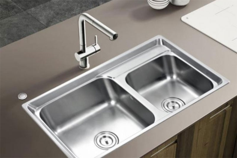 Chậu rửa Inox Kaff KF-M8245HGR có thiết kế hiên đại, tiện dụng