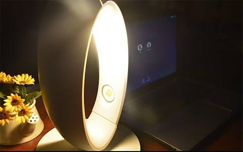 Đèn LED để bàn Panasonic SQ-LE530K-N  - Hàng chính hãng