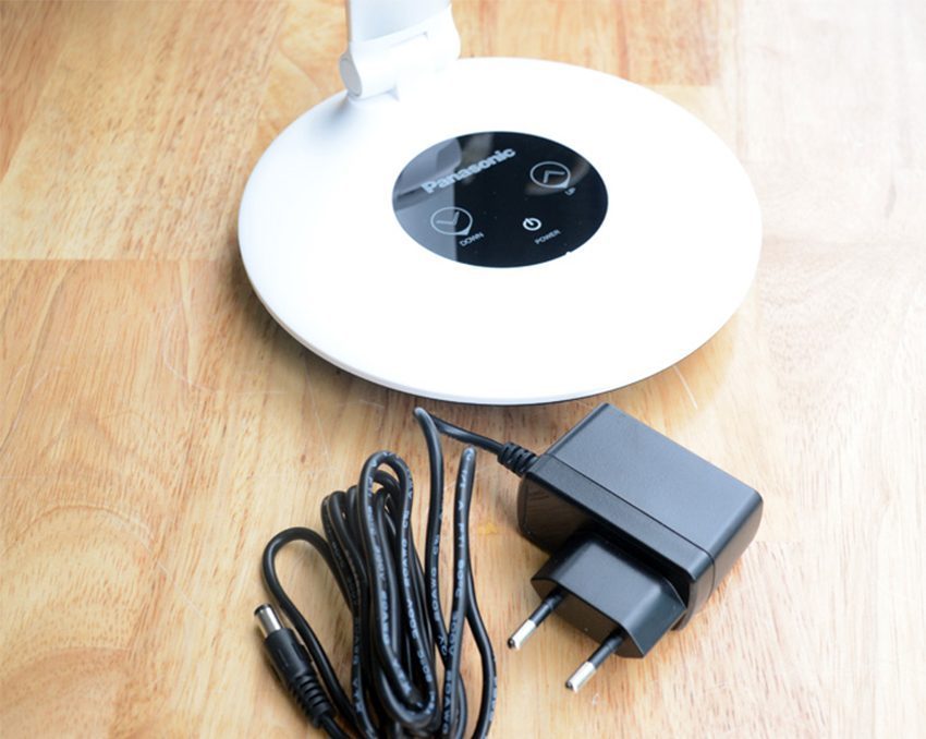 Đèn bàn Led Panasonic NNP61923 - Hàng chính hãng