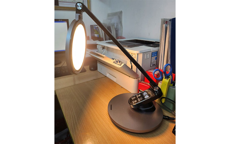 Đèn bàn chống cận đa năng Tiross TS2242 - Hàng chính hãng